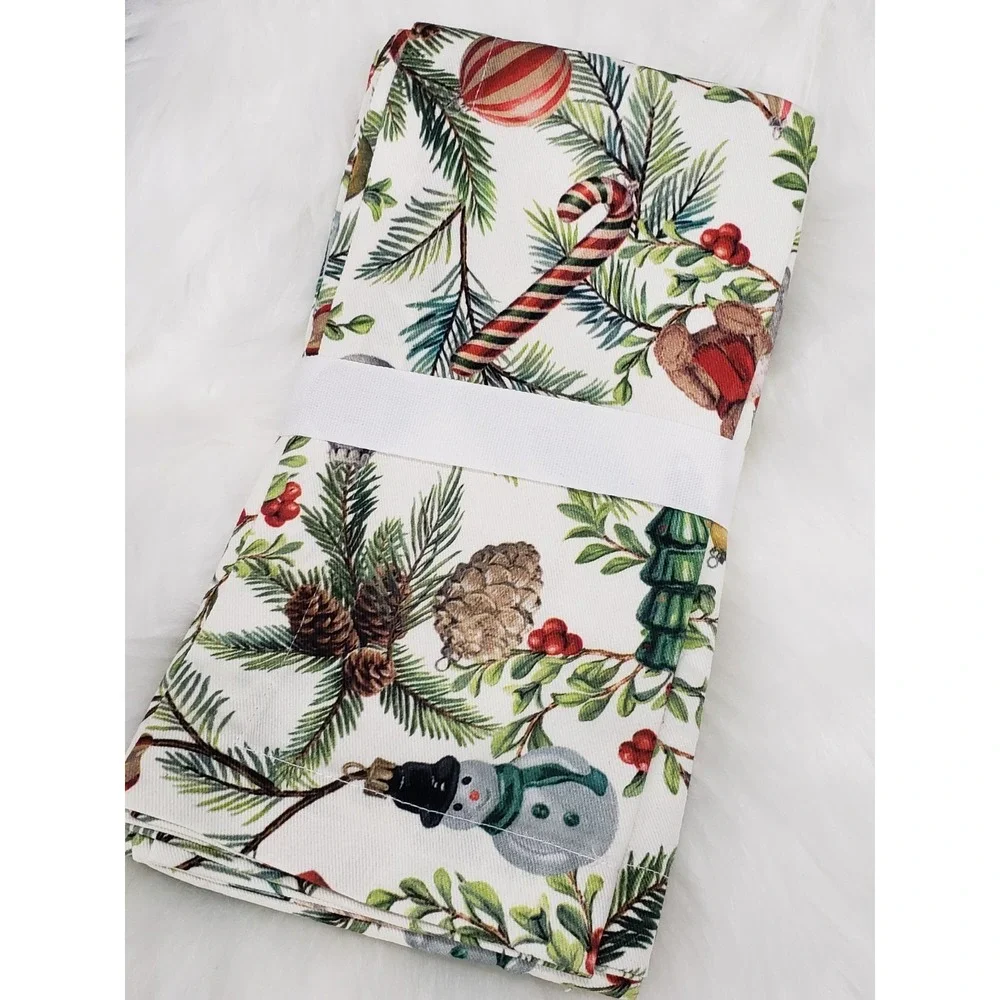 NEW Set Of 4 POTTERY BARN NOSTALGIC CHRISTMAS ICONS COTTON TWILL NAPKINS #2